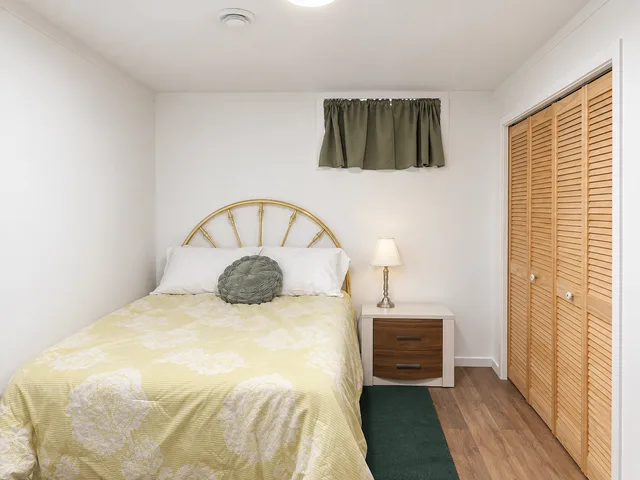 Private Basement Suite with Modern Kitchen & Laundry